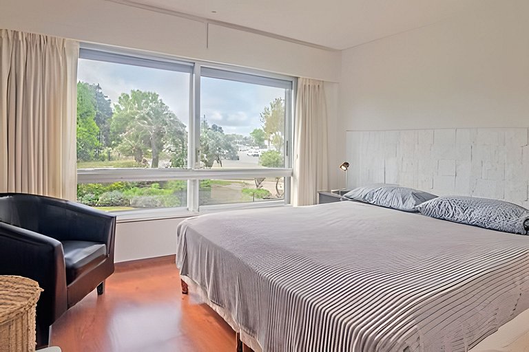 Oceana Suites: Bora-Bora, Punta del Este.