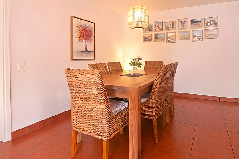Oceana Suites: Bora-Bora, Punta del Este.