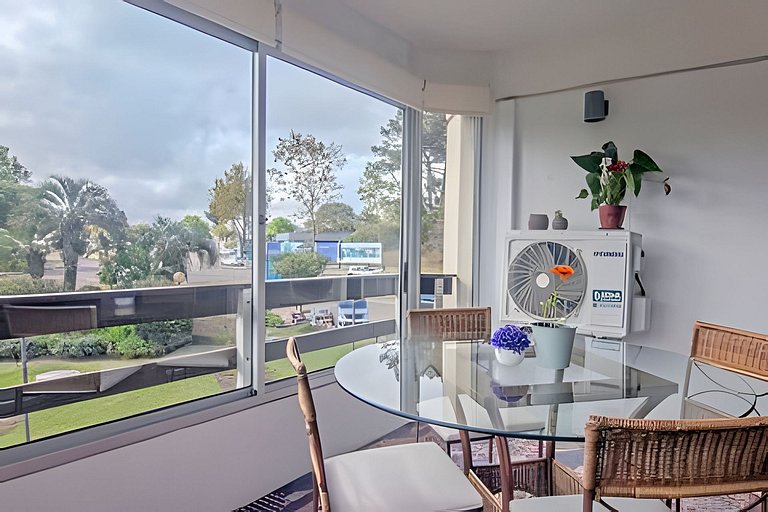 Oceana Suites: Bora-Bora, Punta del Este.