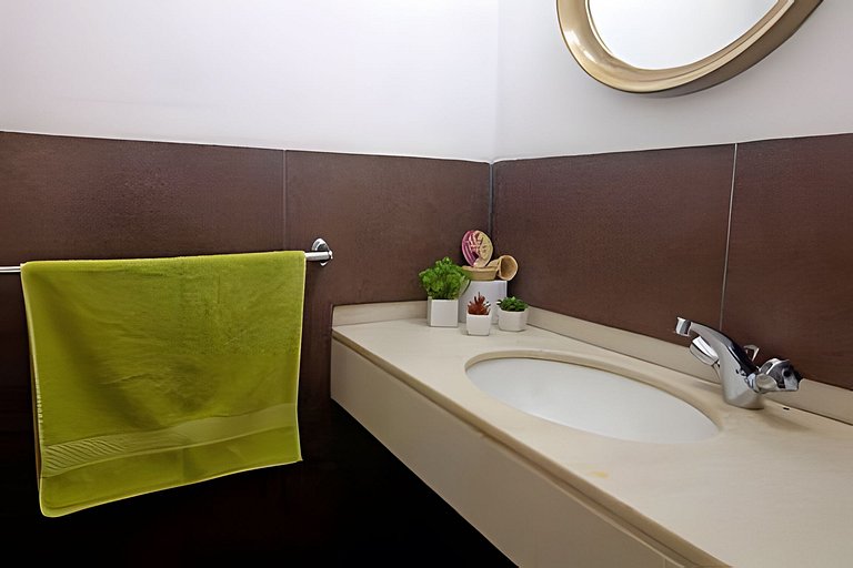 Oceana Suites: Bora-Bora, Punta del Este.