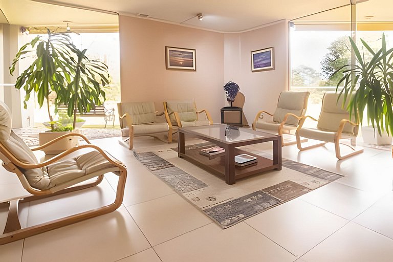 Oceana Suites: Bora-Bora, Punta del Este.
