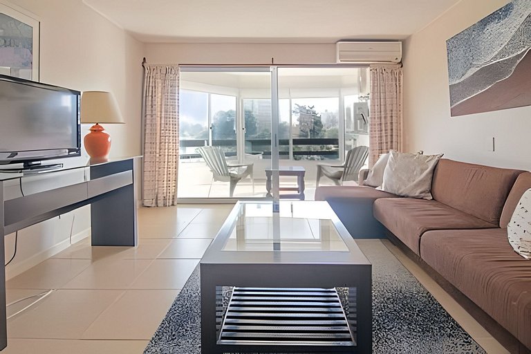 Oceana Suites: Bora-Bora, Punta del Este.