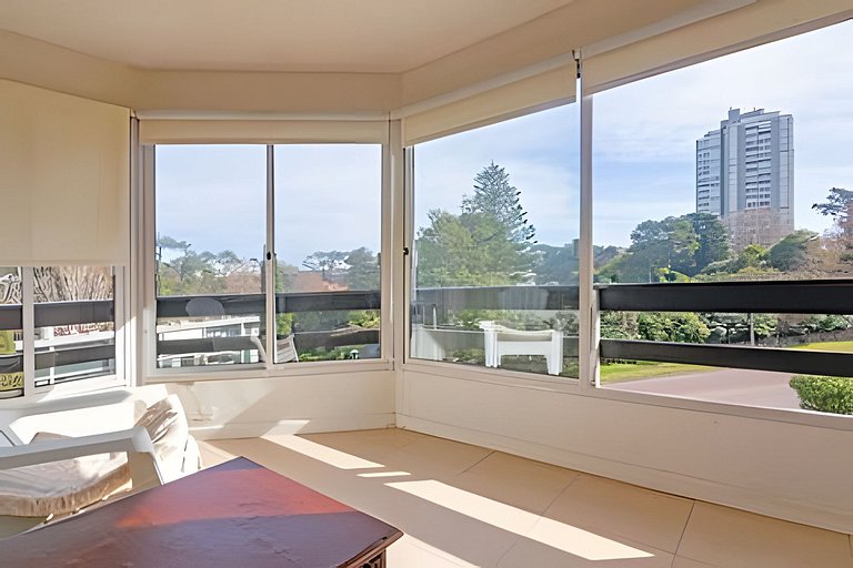Oceana Suites: Bora-Bora, Punta del Este.