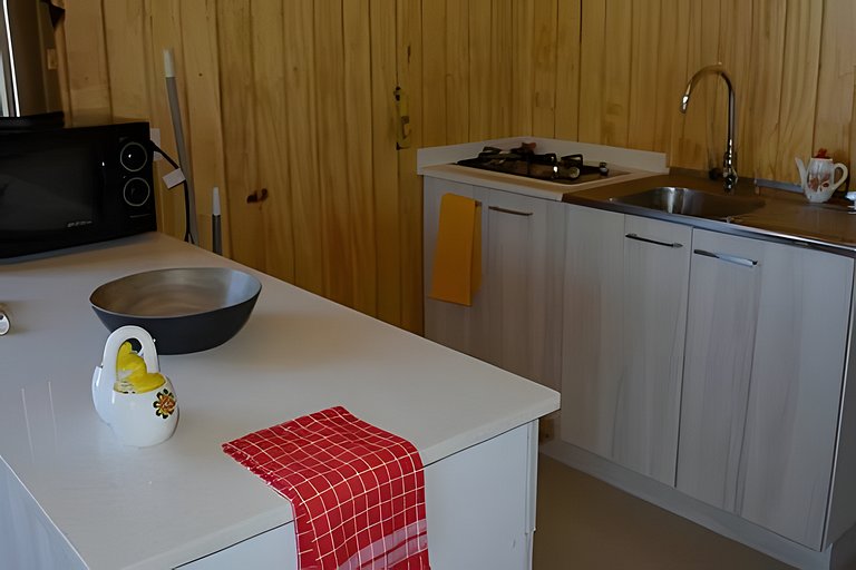 Cabana em complexo privado, a passos do mar, Curanipe.