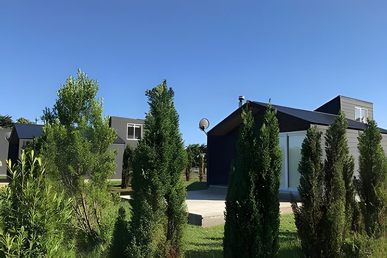 Cabin in a private complex, steps from the sea, Curanipe.