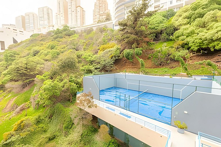 Apartment with pool and sports courts, in front of Playa Coc