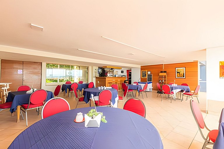 Departamento con piscina y canchas deportivas, frente a Play