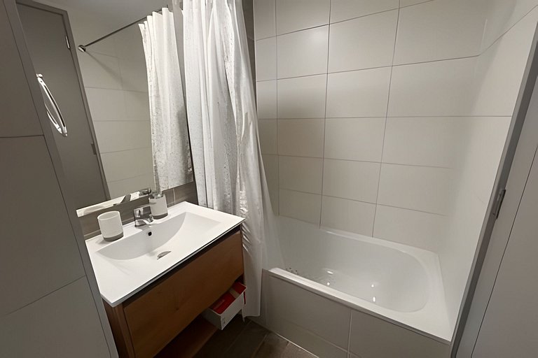 Apartment minutes from Movistar Arena, Santiago Centro.