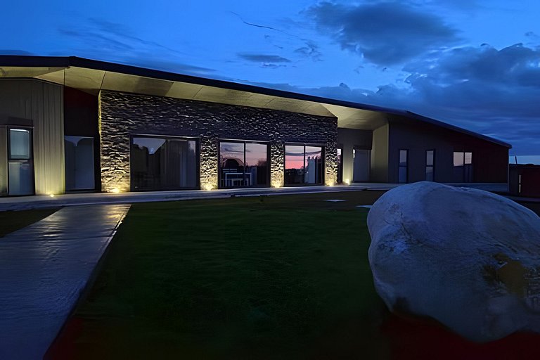 Wonderful house with green areas in Puerto Varas.