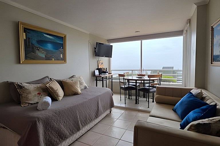 Apartamento com vista para o mar, em frente à Playa Cochoa.