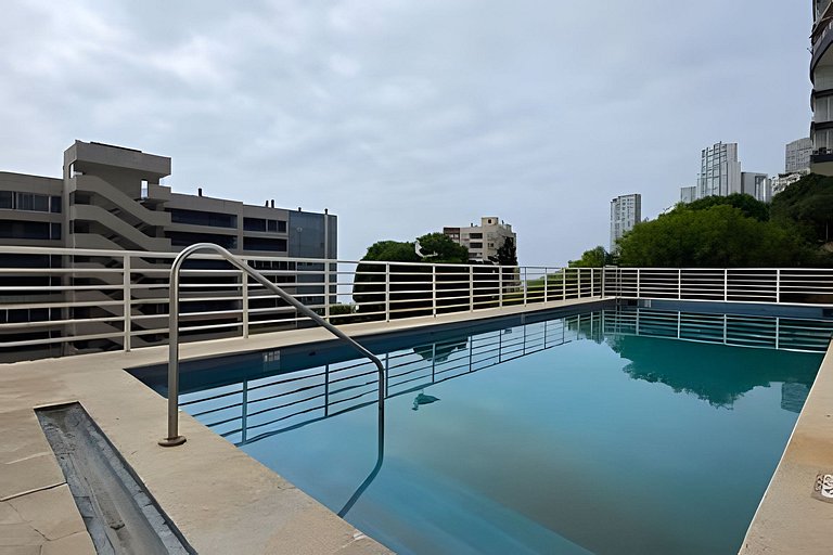 Apartamento com vista para o mar, em frente à Playa Cochoa.