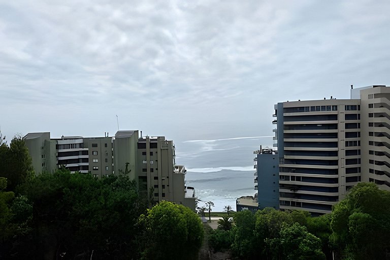 Dpto con vista al mar, frente a Playa Cochoa.