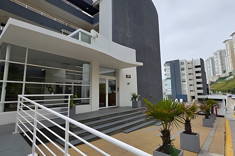 Apartment with ocean view, in front of Playa Cochoa.