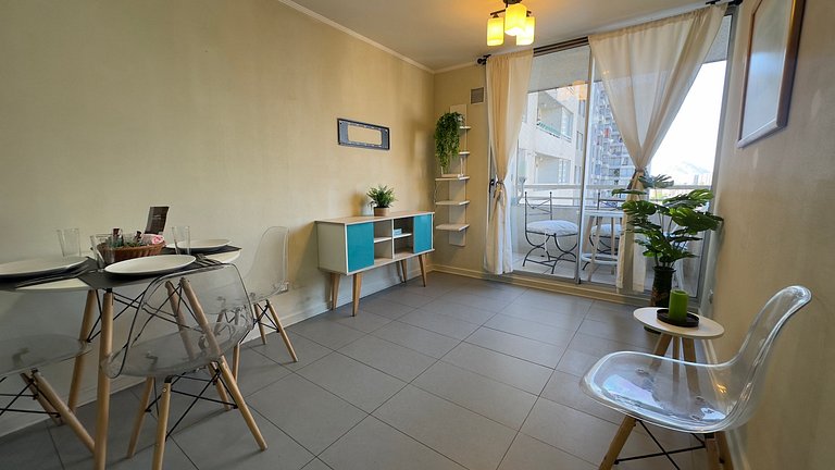 Apartment steps from the metro in Estación Central.