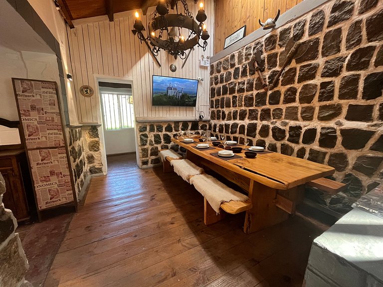 Amplia casa con piscina y tinaja, Cajón del Maipo.