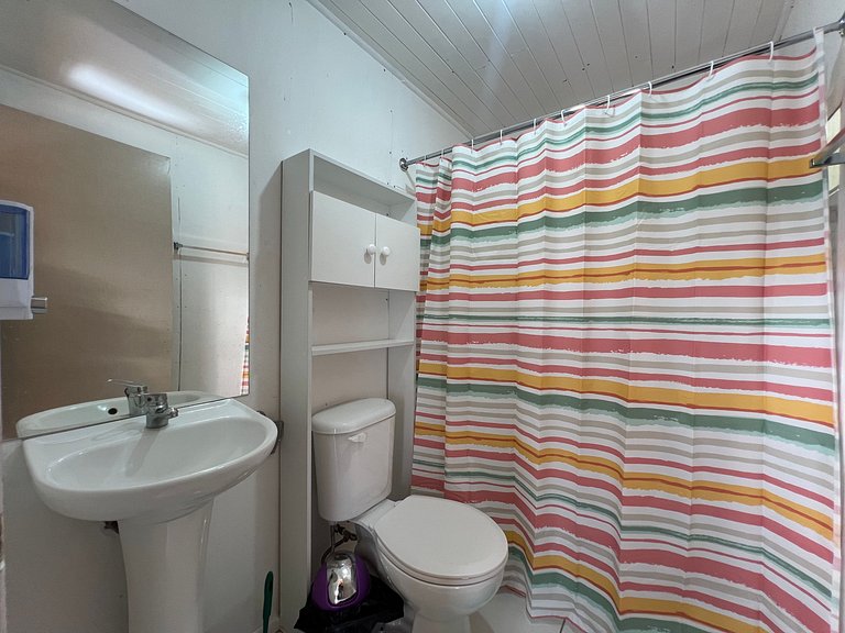 Cabaña con tinaja en complejo privado, Licanray.