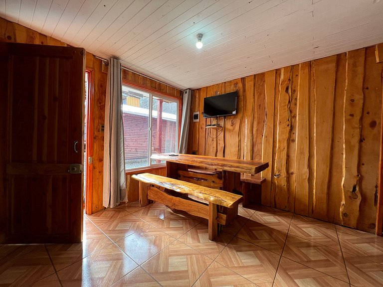 Cabin with hot tub in a private complex, Licanray.