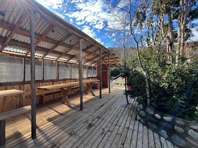 Family cabin minutes from Lake Licanray.