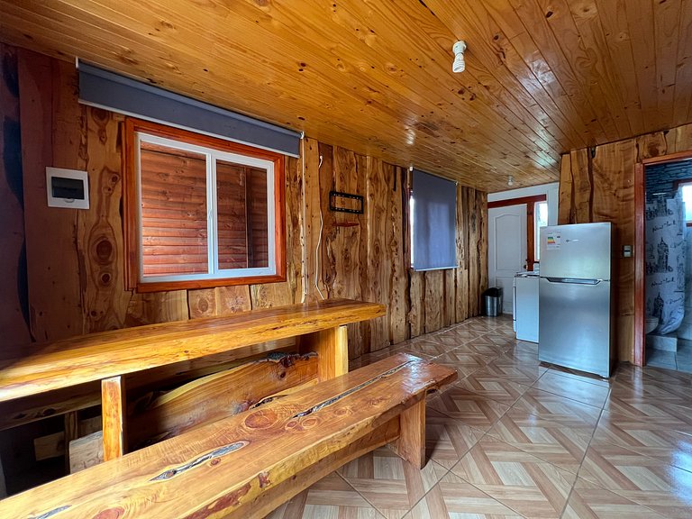 Family cabin with hot tub, Lake Licanray.