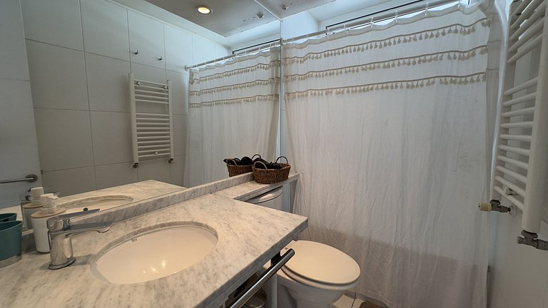 Apartamento a passos do Mall Alto Las Condes.