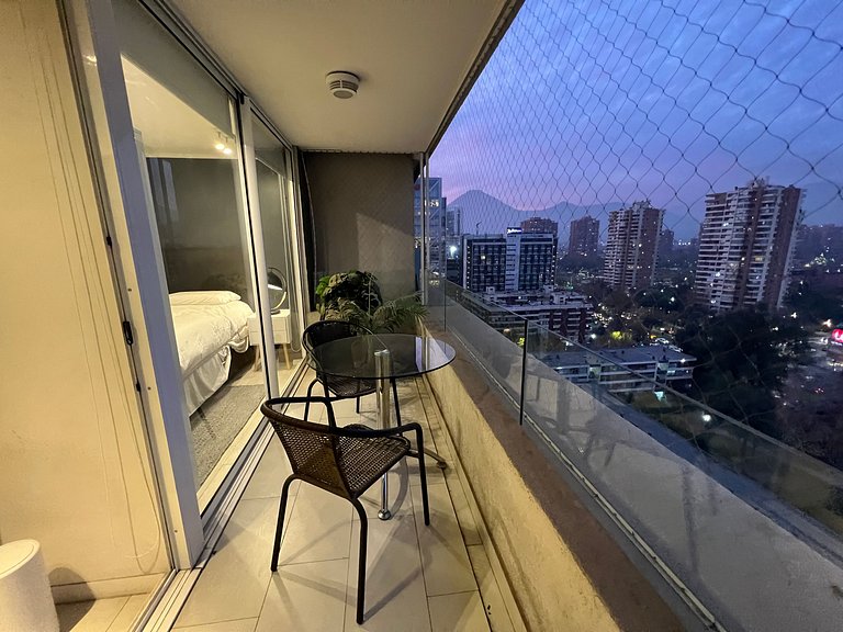 Dpto. con parking a minutos de Parque Araucano.