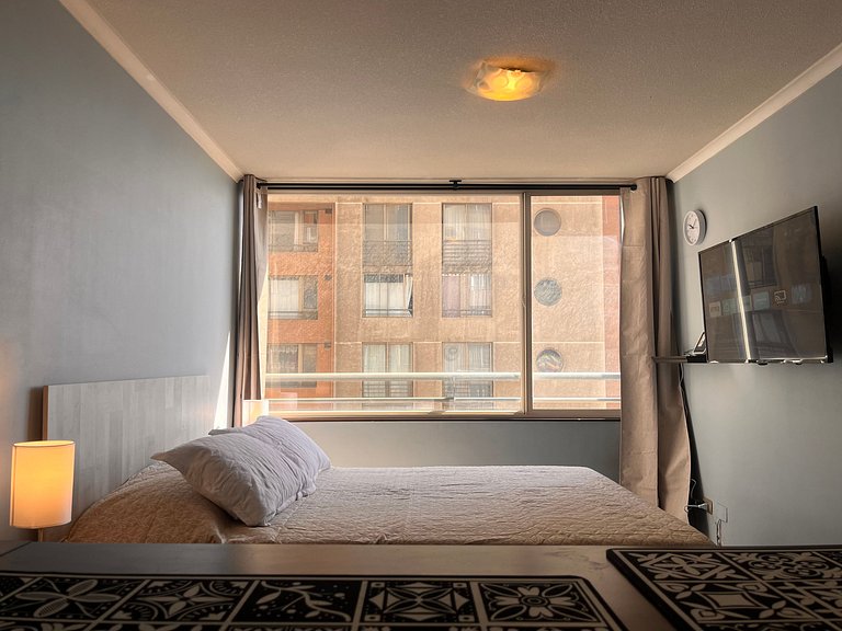 Apartment minutes from Santa Isabel Metro.