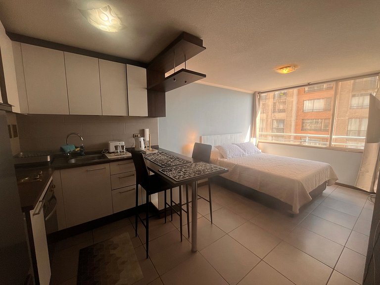 Apartment minutes from Santa Isabel Metro.