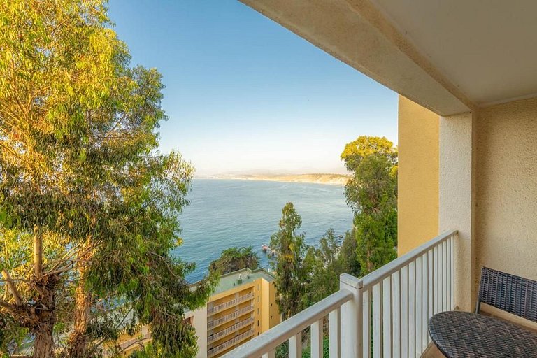 Apartment with ocean view in Bahía Pelícanos.