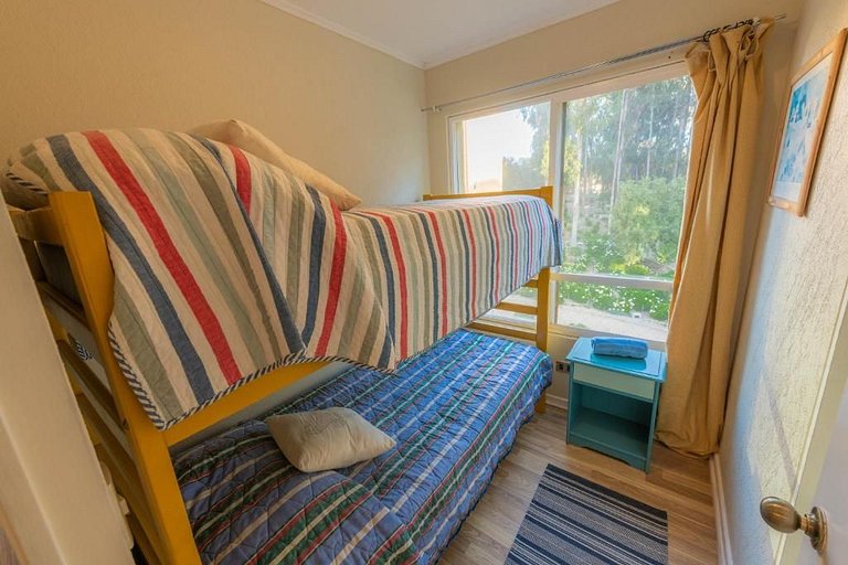 Family apartment with ocean view, Horcón.