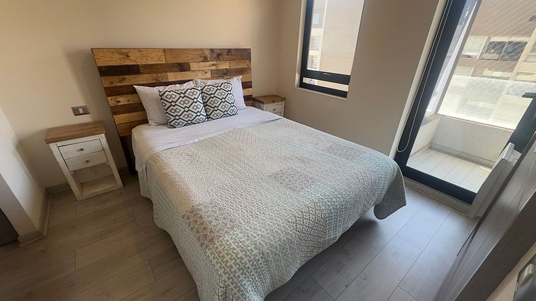 Apartamento com excelente conectividade, Irarrázaval.