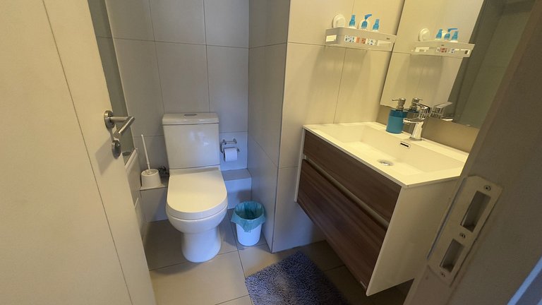 Departamento con excelente conectividad, irarrázaval.