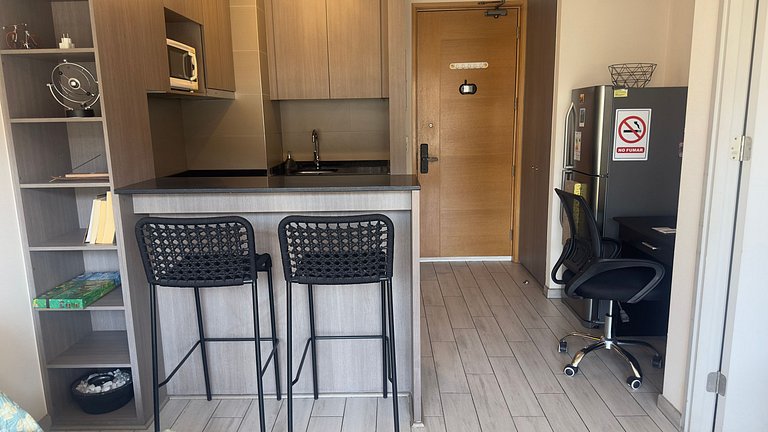 Apartamento com excelente conectividade, Irarrázaval.