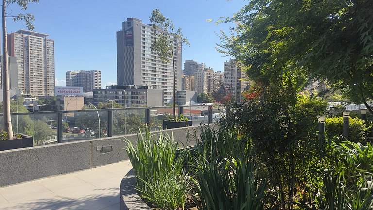 Apartamento com excelente conectividade, Irarrázaval.