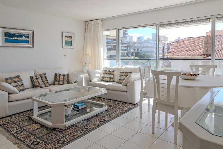 Family apartment facing the sea, Punta del Este.