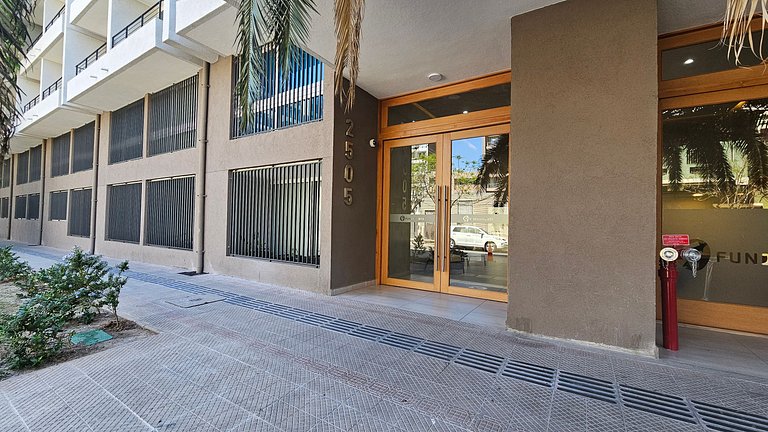 Apartamento com ar-condicionado a minutos da Movistar Arena.