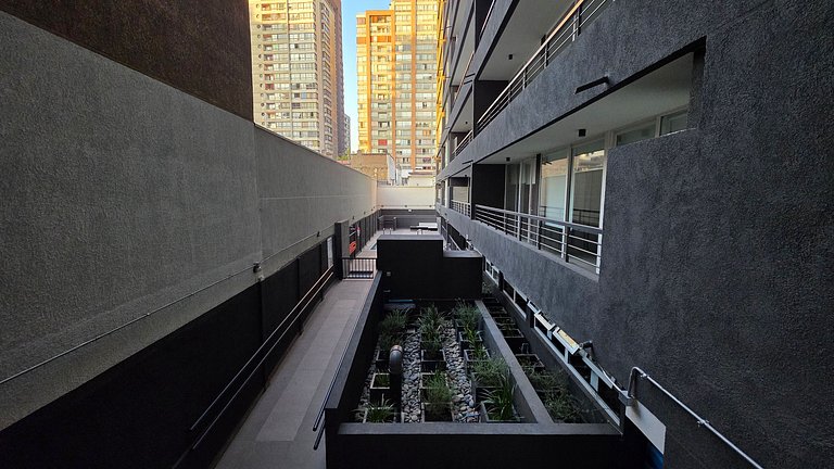 Apartment in Santa Rosa, steps from the metro.