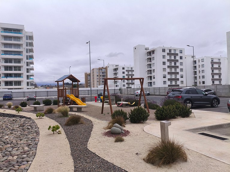 Estúdio a passos do Faro Monumental, La Serena.