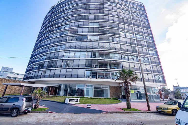 Apartamento com excelente localização, Punta.