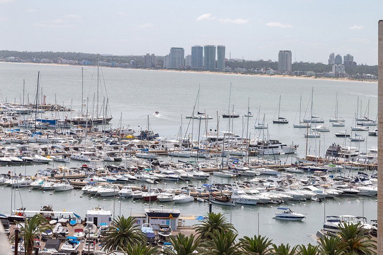 Apartamento com excelente localização, Punta.