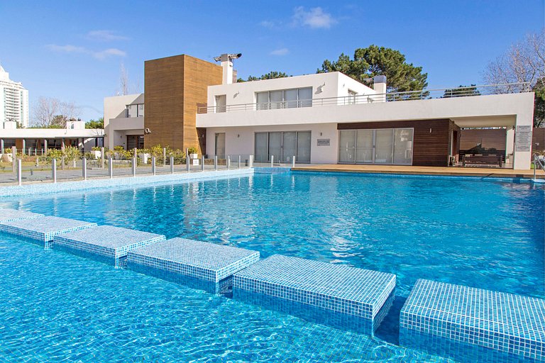 Apartment with incredible amenities, Punta.