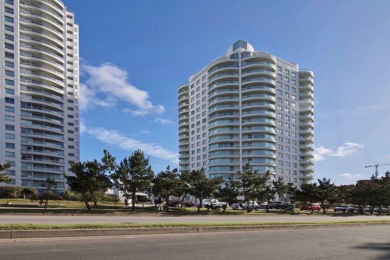 Apartamento con amenidades increíbles, Punta.