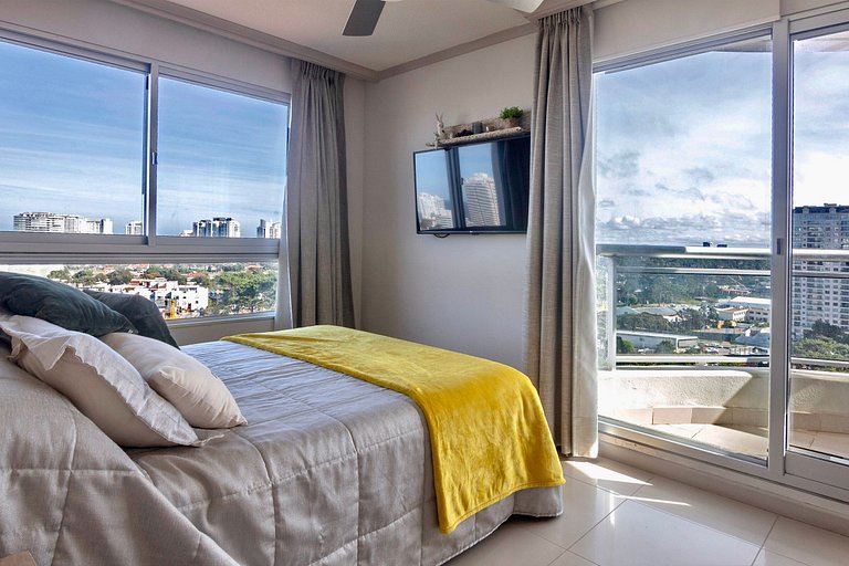 Apartment with incredible amenities, Punta.