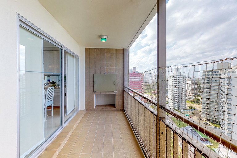 Family apartment with a view of Playa Brava, Punta.