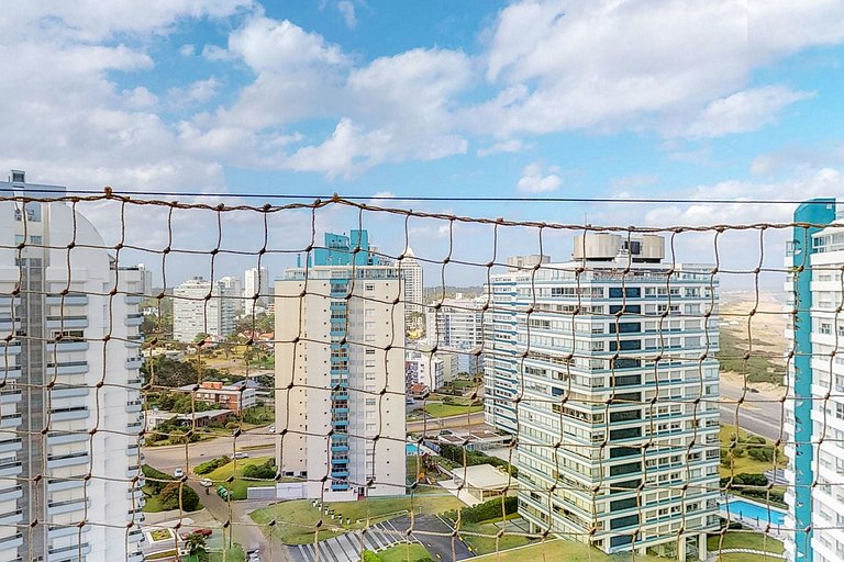 Family apartment with a view of Playa Brava, Punta.