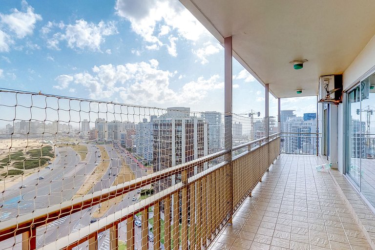 Apartamento familiar con vista a Playa Brava, Punta.