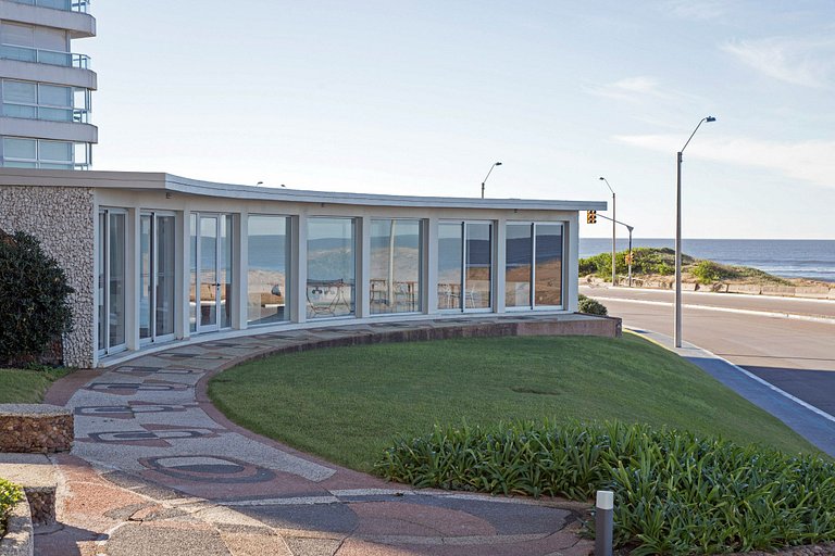 Apartamento familiar con vista a Playa Brava, Punta.