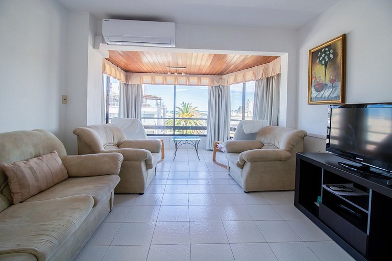 Apartamento con excelente ubicación en Punta.