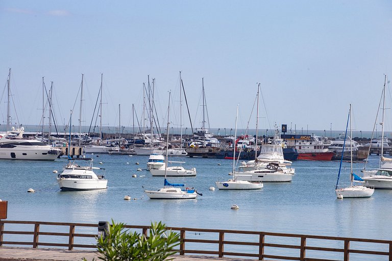Apartamento con vista al Muelle de Mahilos, Punta.