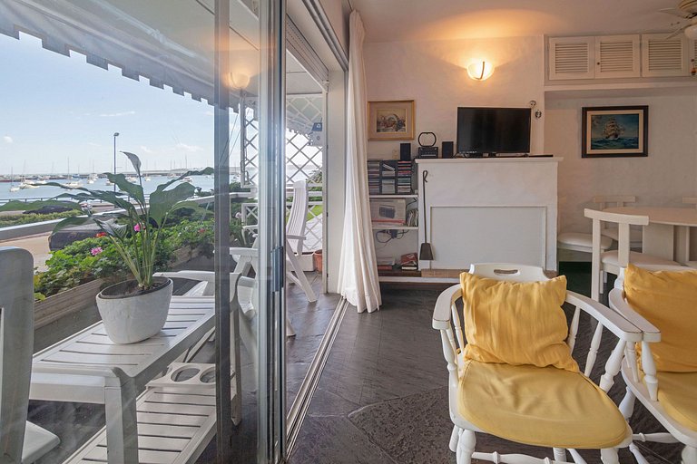 Apartamento con vista al Muelle de Mahilos, Punta.