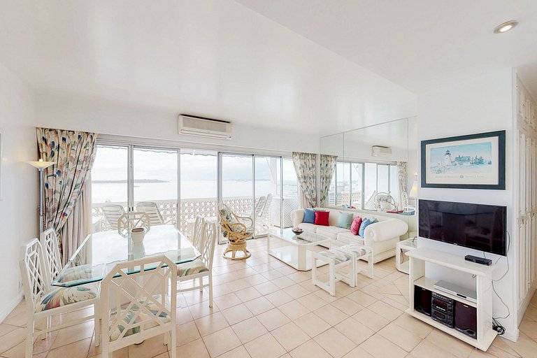 Apartment facing Playa Mansa, Punta del Este.